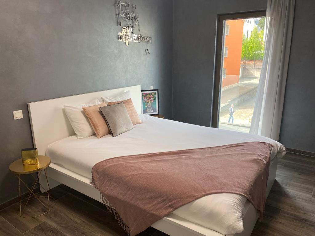 Lovely One Bedroom Apartment In City Center With Parking, Near Public Transport Luxemburgo Exterior foto